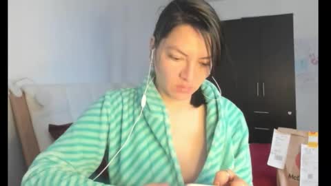 freya_shaik_ online show from February 26, 7:24 pm