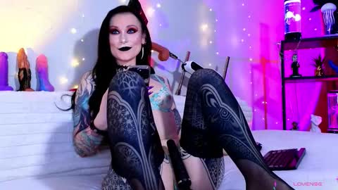 Freya online show from December 19, 6:16 am