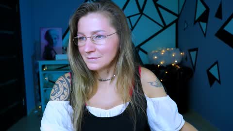 Frida Tander online show from December 22, 9:22 am