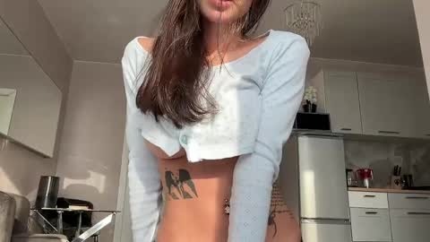 Lina online show from May 21, 3:32 pm