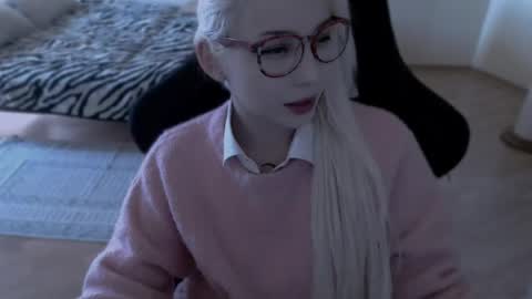 Lilith online show from May 4, 11:47 am