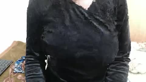 fruity28 online show from October 21, 11:25 am