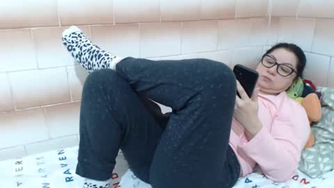 Ella online show from January 17, 5:32 am