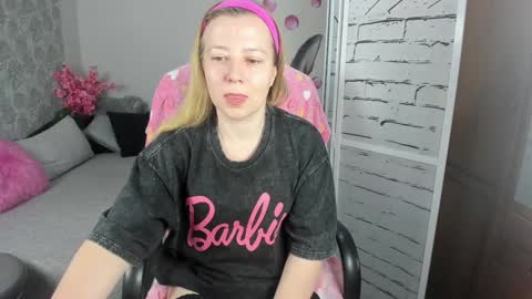 funny_bunny4 online show from December 20, 7:28 pm