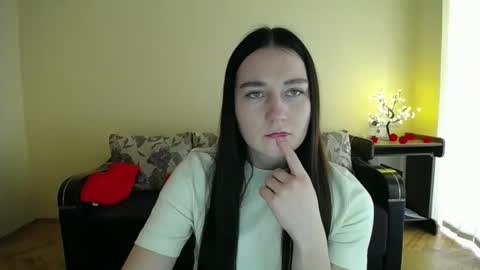 Jaklin online show from May 7, 9:35 am