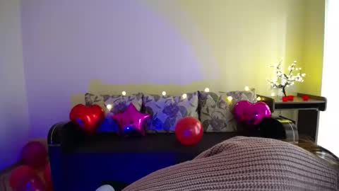 Jaklin online show from February 17, 9:03 am