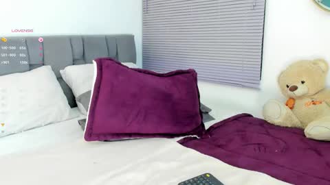 Gabriela  online show from September 16, 1:57 am