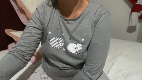gaby  layla online show from May 15, 11:51 pm