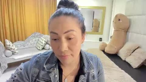 gabriela online show from February 10, 5:05 pm