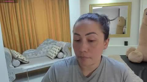 gabriela online show from March 25, 4:54 pm