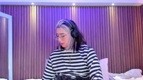 gabyrose9 online show from May 16, 12:02 am