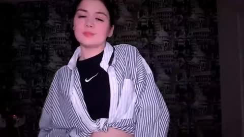 Abigail online show from December 14, 8:03 pm