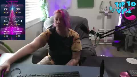 MaryBlue online show from December 3, 8:17 pm