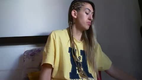 Monique online show from December 17, 7:37 pm