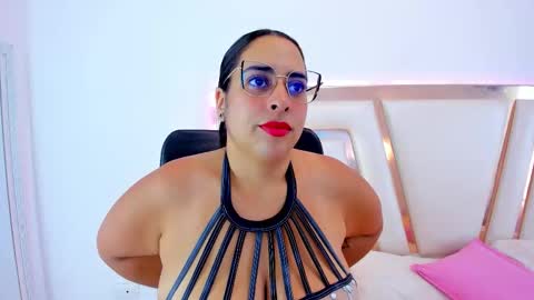 Snapshot of geminisclark chatting on October 22, 12:43 pm geminisclark online show from October 22, 12:43 pm