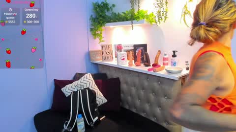 Georgina Coule online show from February 4, 12:11 pm