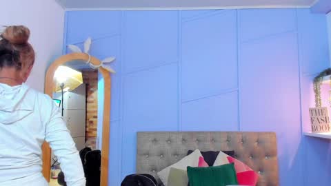 Georgina Coule online show from January 22, 12:06 pm