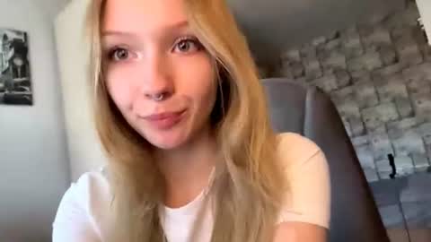 Sophie online show from June 27, 5:08 am