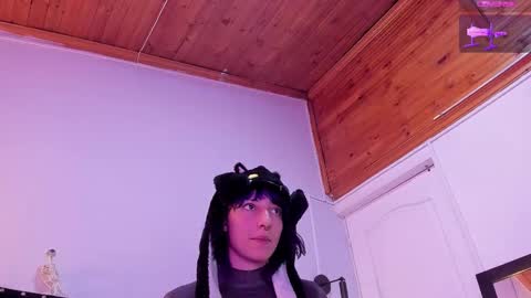 Allison  online show from February 14, 8:11 pm