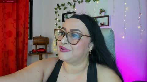 nahomi online show from April 14, 11:49 pm