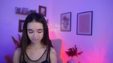 Gia Paige18 online show from November 28, 3:15 pm