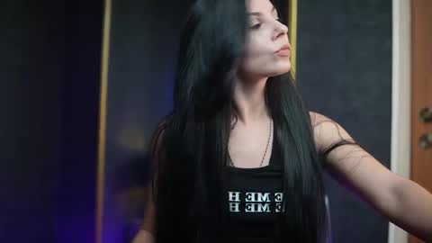  Gia  online show from November 28, 8:56 pm