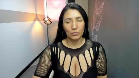 G I A  FOX online show from March 1, 2:23 pm