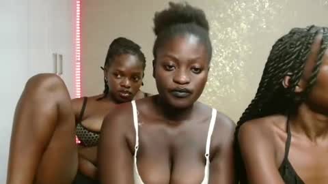 Gianna online show from November 23, 10:00 pm