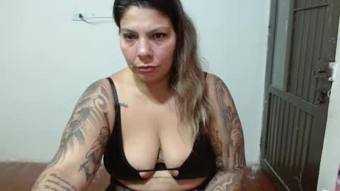 Gianna.. online show from November 30, 6:06 am