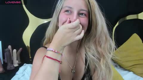 GiaRoussel online show from February 5, 5:16 pm