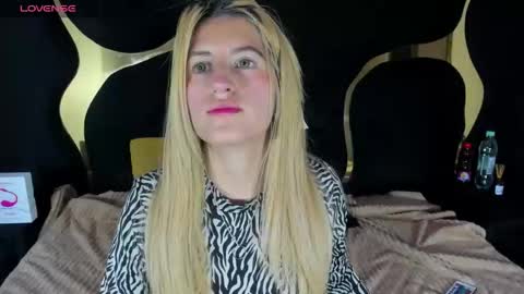 GiaRoussel online show from February 23, 4:28 pm