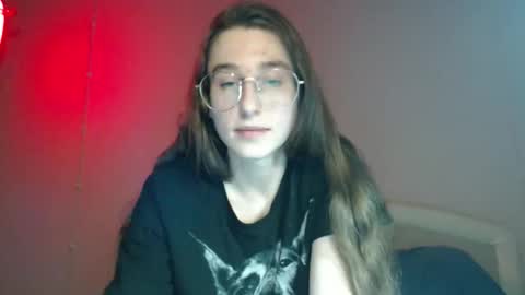 Gigi online show from November 9, 7:43 pm