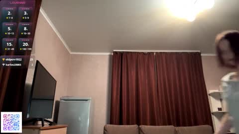 Molly online show from December 13, 7:53 pm