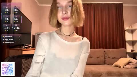 Molly online show from October 15, 7:38 pm