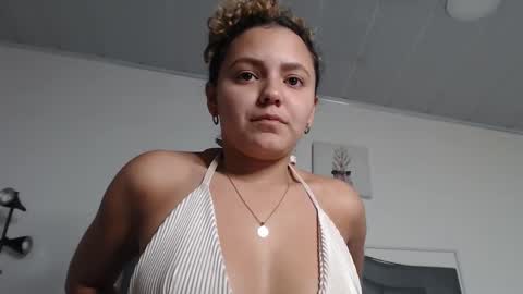 Giia  online show from November 19, 2:50 pm