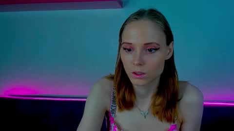 Gina online show from November 10, 11:49 am