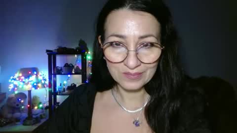 GinaONeon online show from February 6, 8:12 pm