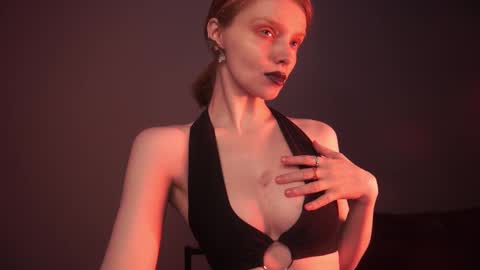        im expecting 350 thumbs up on my altar   online show from February 22, 10:15 pm