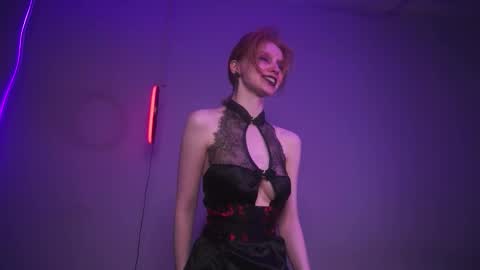        im expecting 350 thumbs up on my altar   online show from September 20, 10:41 pm