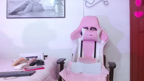 giorgina_montiere online show from January 5, 10:24 pm