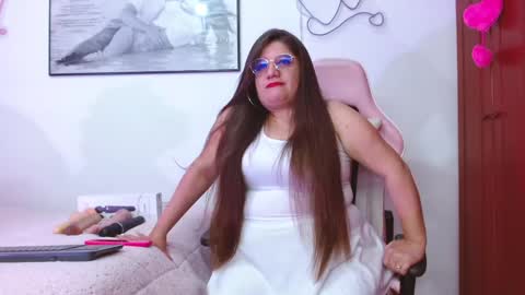 giorgina_montiere online show from January 11, 9:36 pm