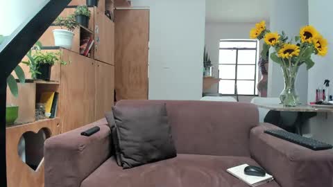 girasol1921 online show from December 21, 6:11 pm