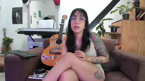 girasol1921 online show from January 17, 10:23 pm