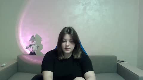 girl_leya online show from December 17, 11:16 pm