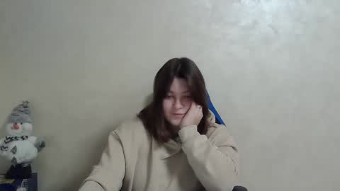 girl_leya online show from December 14, 11:23 pm