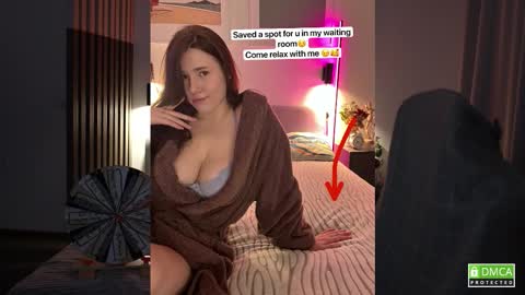 Kristin  online show from November 7, 5:40 pm