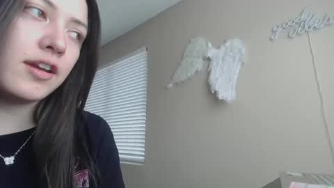 Jasmine online show from March 31, 5:24 pm