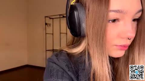 Catalina online show from November 23, 11:12 am