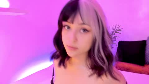 Mimi online show from January 12, 6:46 pm