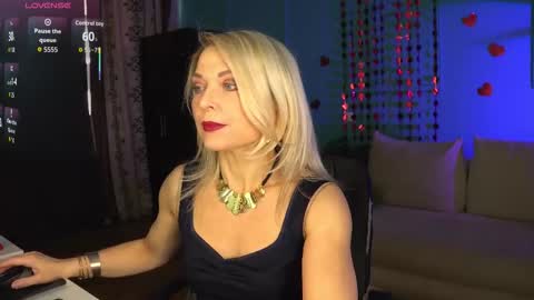 Gloria online show from February 17, 10:47 am